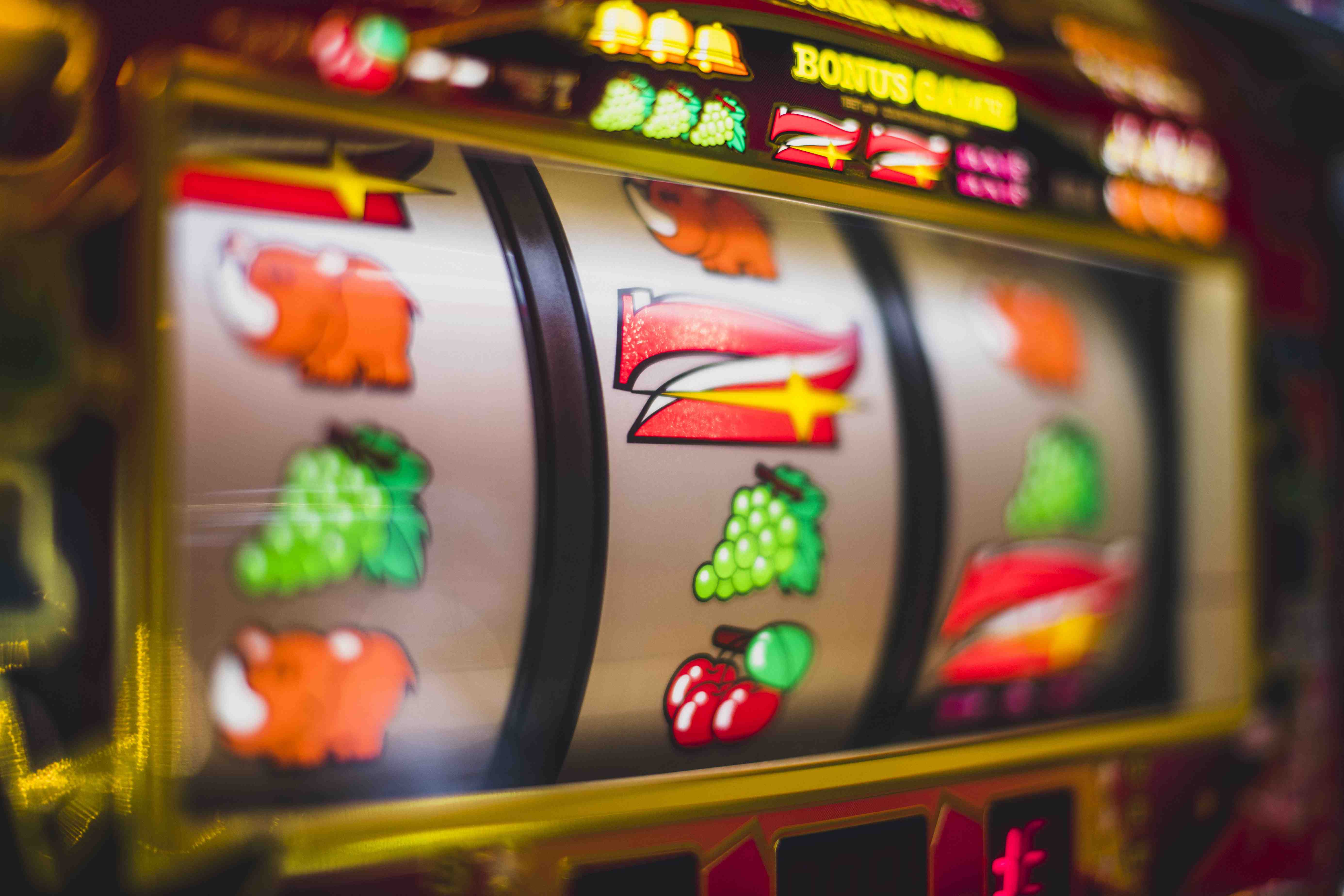 taya999 slots section showing classic and video slot games on a Filipino player's mobile screen